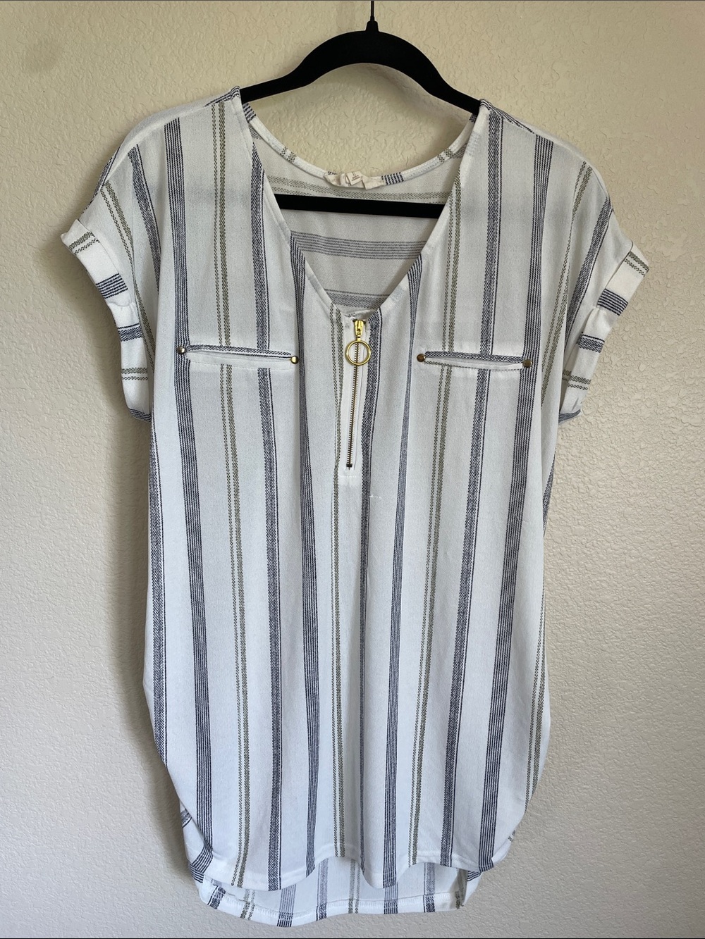 Sweet Wanderer Maternity Top White Blue Green Striped Relaxed Beachy Casual